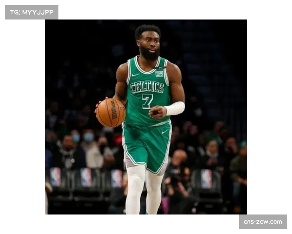 杰伦布朗26分6篮板3助攻，绿军双探花配合默契度持续提升